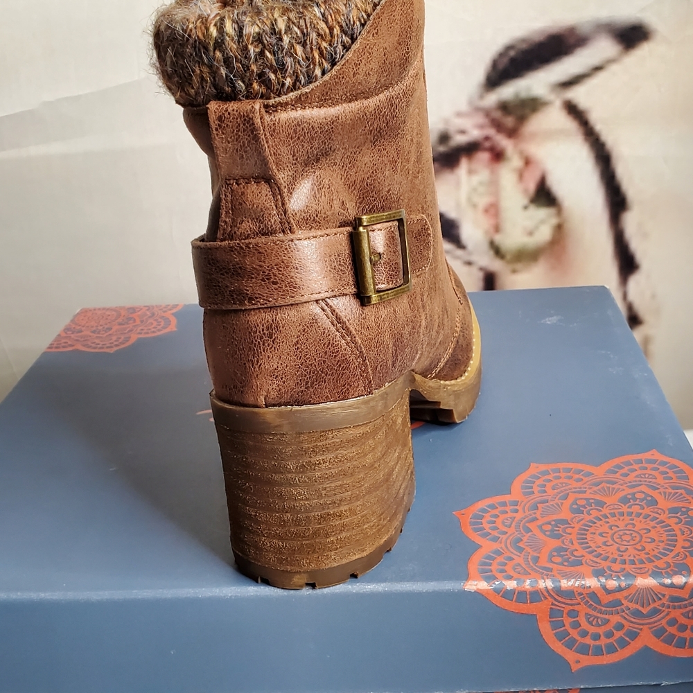 Carlos - Picture 3 of 3